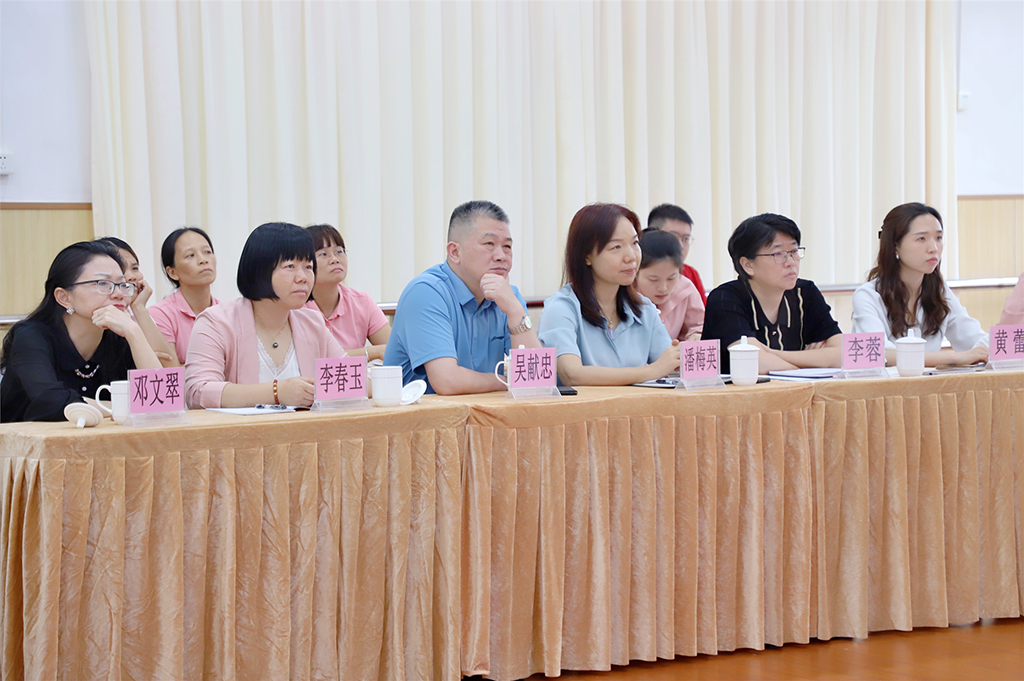 图为互换教师跟岗活动总结现场.JPG