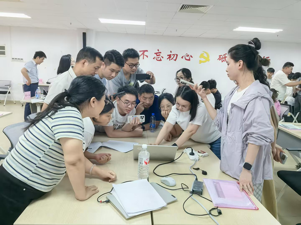图为分组实操演练.jpg